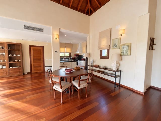 4 quarto Moradia para venda em Benalup com piscina garagem - 750 000 € (Ref: 10170508)