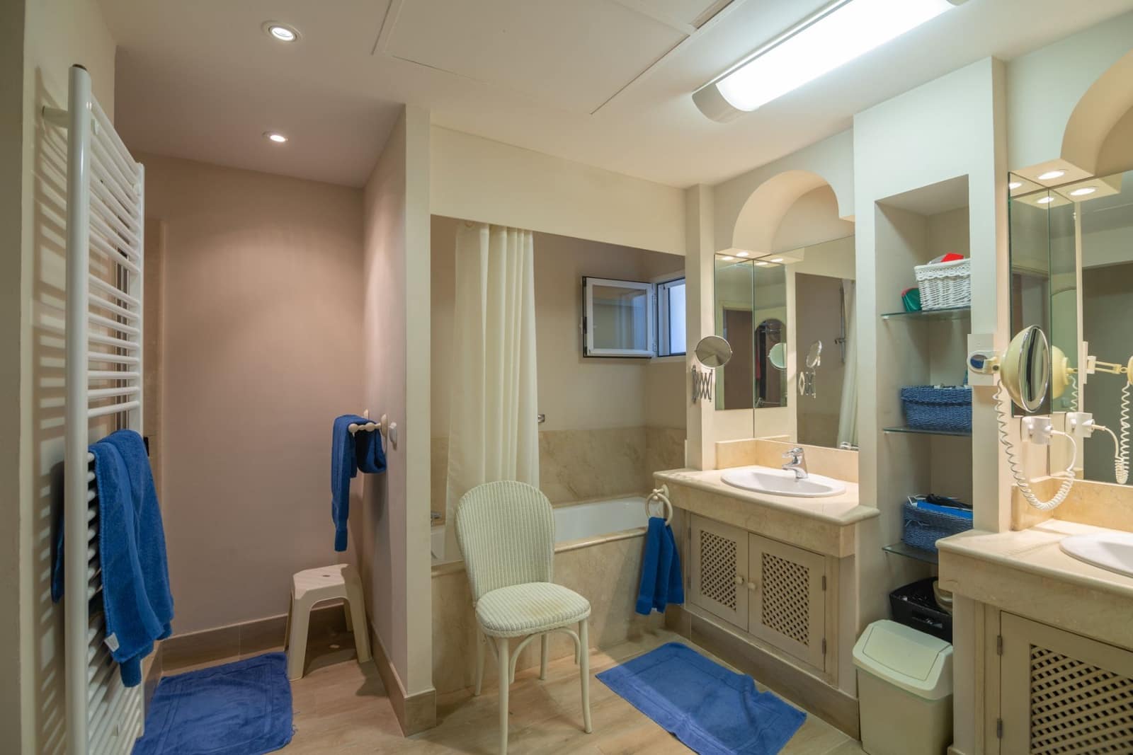 3 soverom Villa til salgs i Benalup med svømmebasseng garasje - € 595 000 (Ref: 8556190)