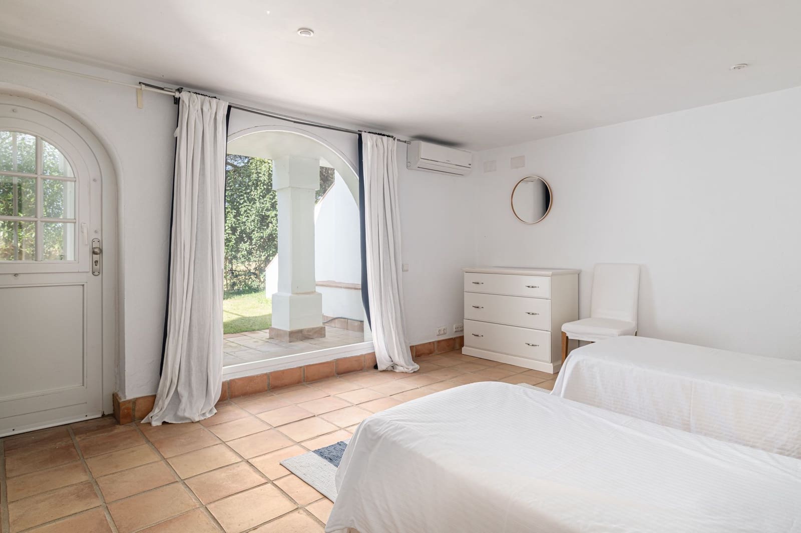 5 chambre Villa/Maison à vendre à Benalup avec piscine garage - 975 000 € (Ref: 8556192)