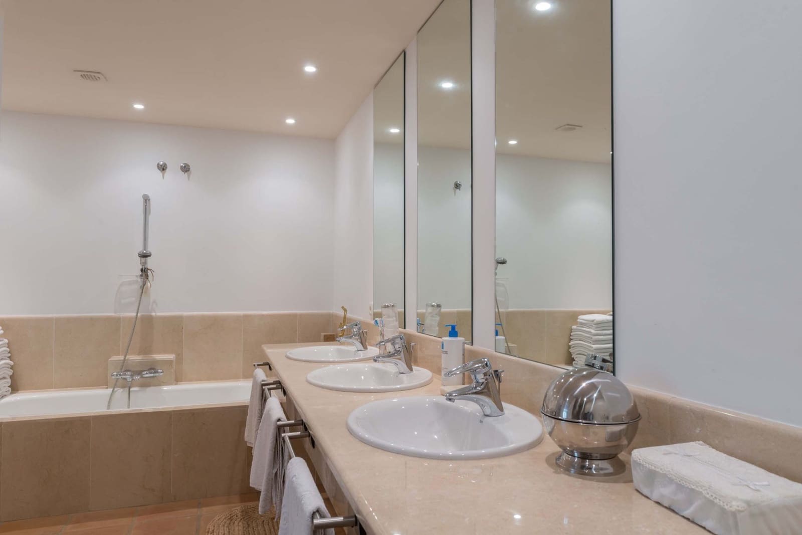 4 soveværelse Villa til salg i Benalup med swimmingpool - € 690.000 (Ref: 8556194)