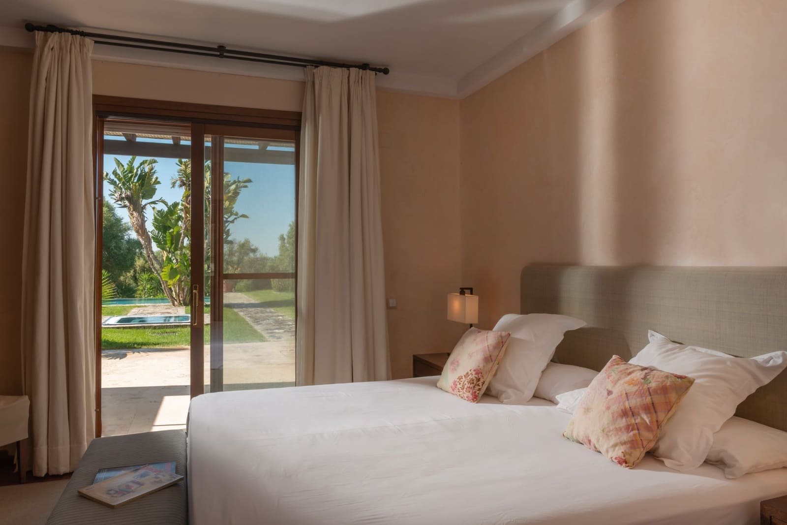 3 soveværelse Villa til salg i Benalup med swimmingpool garage - € 800.000 (Ref: 8723602)