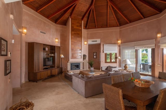 5 chambre Villa/Maison à vendre à Benalup avec piscine garage - 850 000 € (Ref: 8723603)