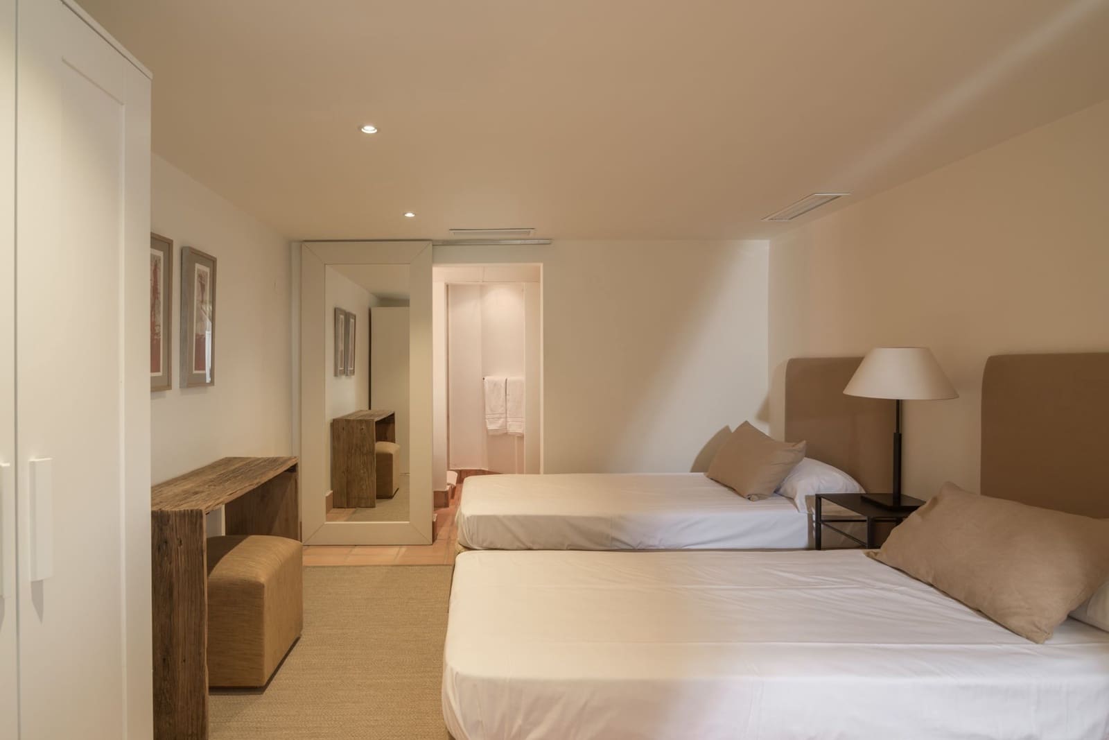 5 soverom Villa til salgs i Benalup med svømmebasseng garasje - € 830 000 (Ref: 8723604)