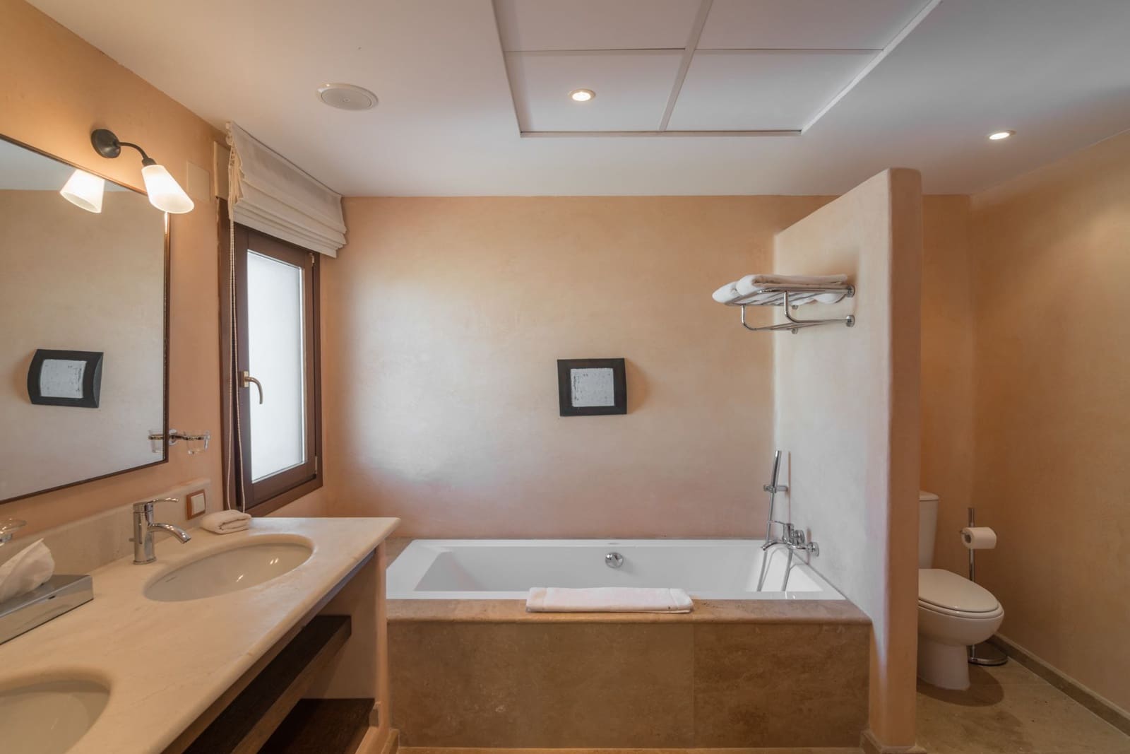 5 soverom Villa til salgs i Benalup med svømmebasseng garasje - € 830 000 (Ref: 8723604)