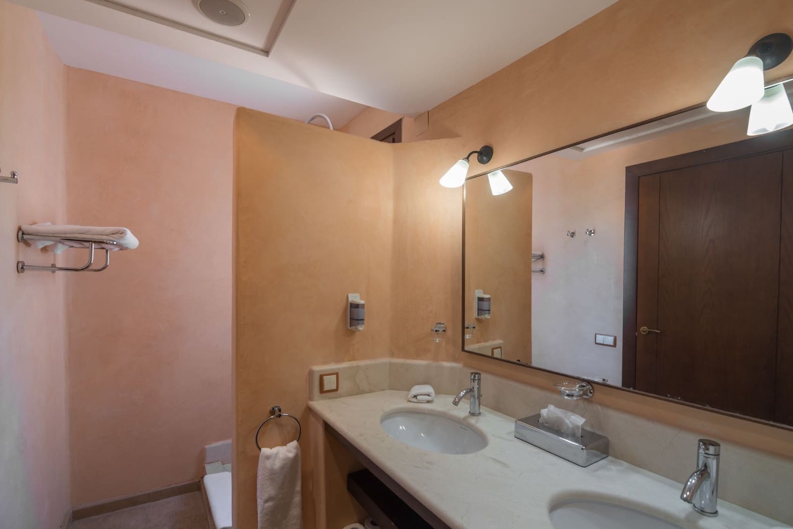 5 soverom Villa til salgs i Benalup med svømmebasseng garasje - € 830 000 (Ref: 8723604)