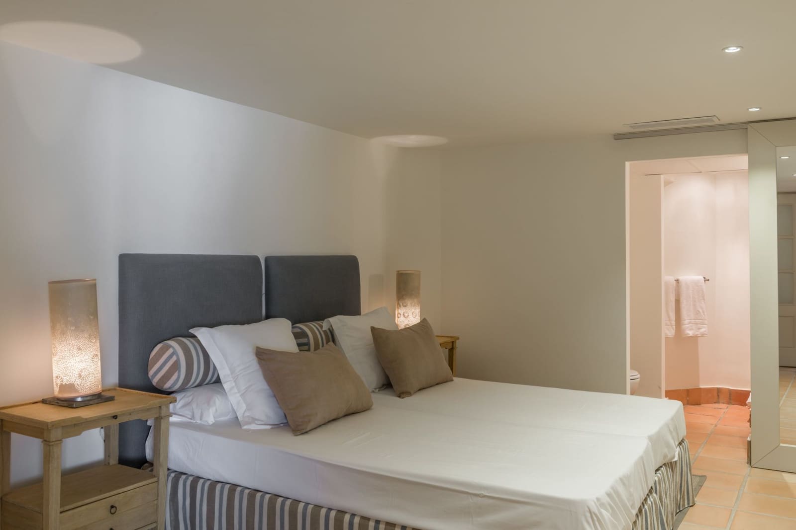 5 soverom Villa til salgs i Benalup med svømmebasseng garasje - € 830 000 (Ref: 8723604)