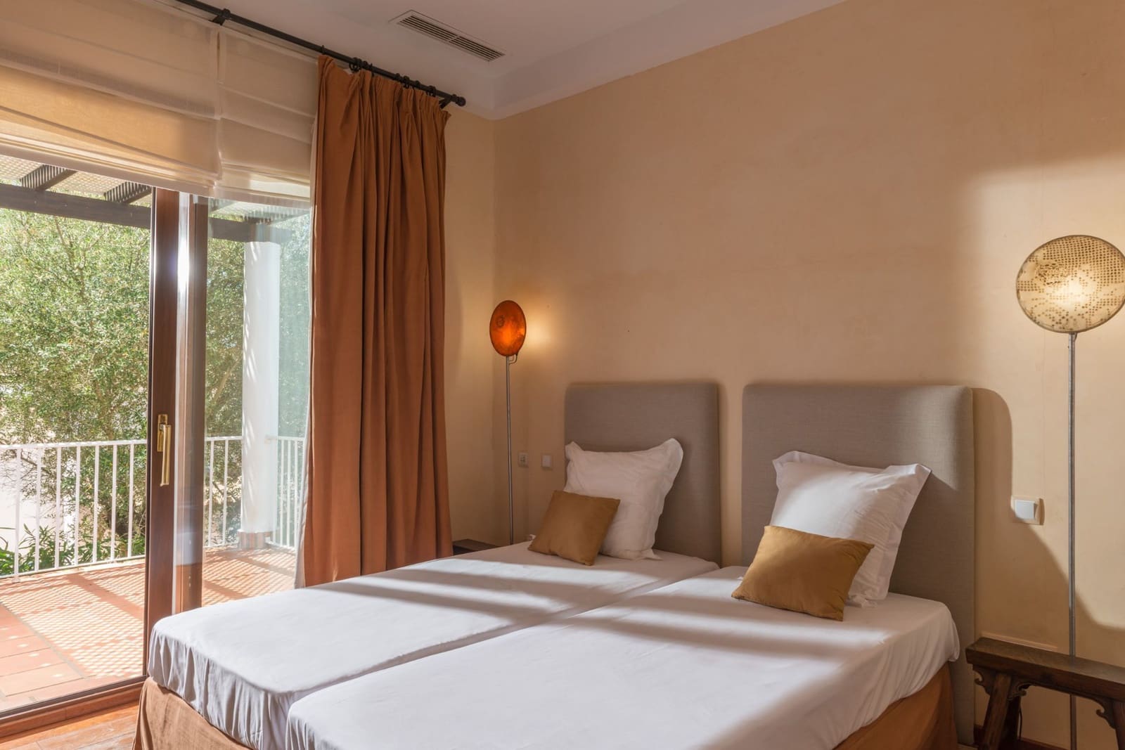 5 soverom Villa til salgs i Benalup med svømmebasseng garasje - € 830 000 (Ref: 8723604)