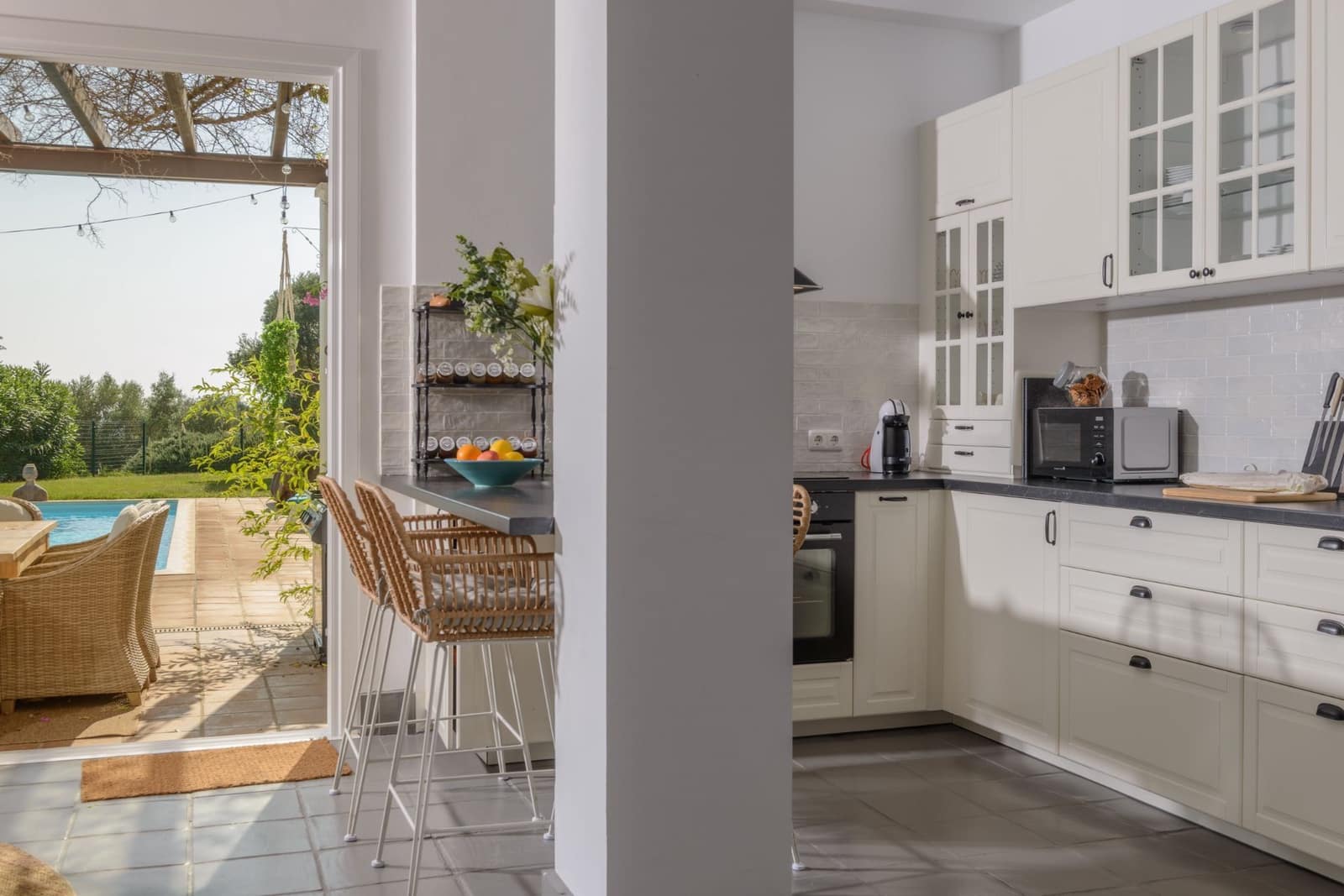 4 bedroom Villa for sale in Benalup with pool garage - € 890,000 (Ref: 8805831)