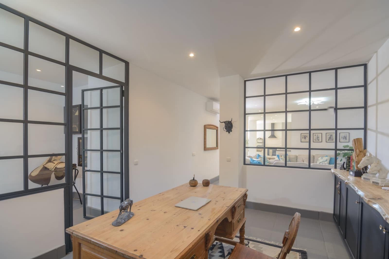 4 bedroom Villa for sale in Benalup with pool garage - € 890,000 (Ref: 8805831)