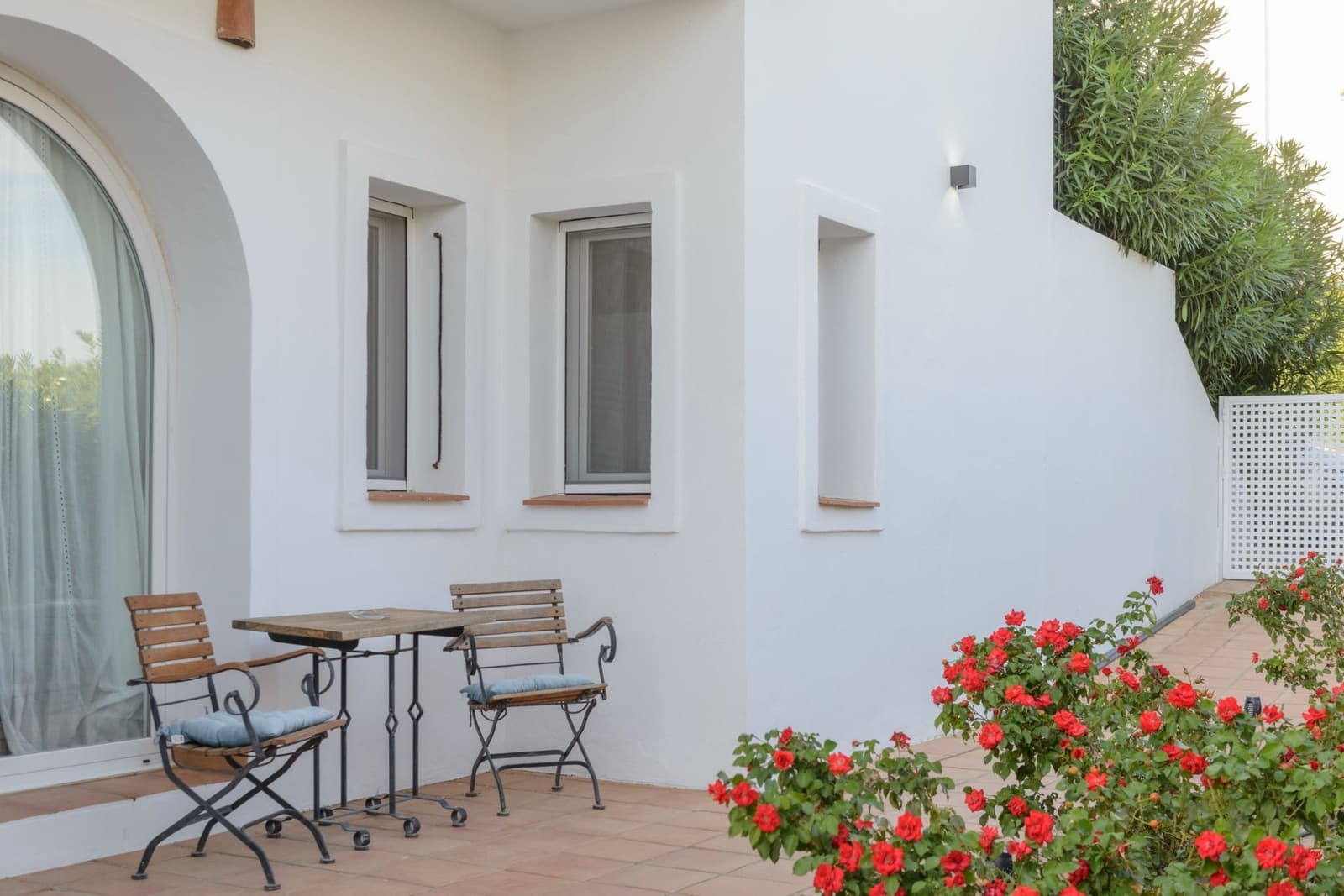 4 bedroom Villa for sale in Benalup with pool garage - € 890,000 (Ref: 8805831)