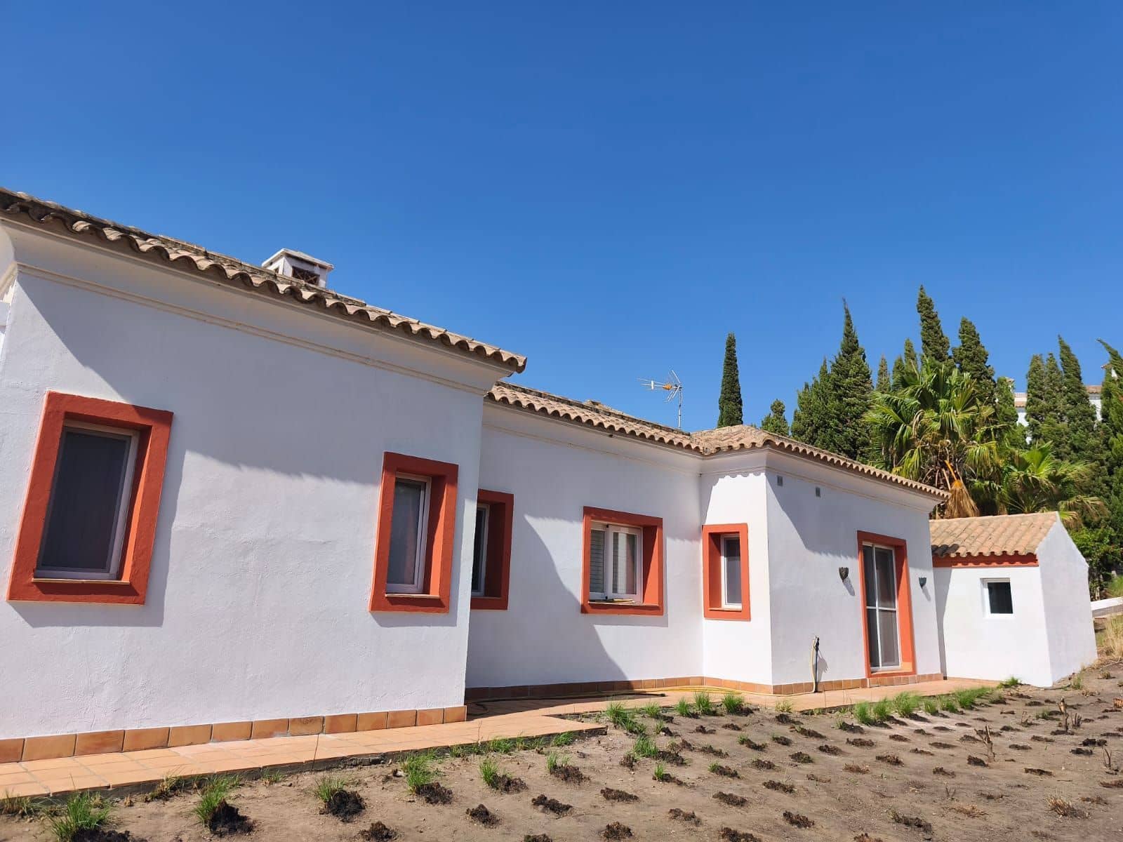 3 soveværelse Villa til salg i Benalup med swimmingpool garage - € 525.000 (Ref: 9239591)