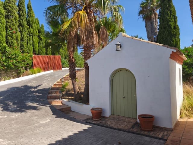 3 soveværelse Villa til salg i Benalup med swimmingpool garage - € 525.000 (Ref: 9239591)