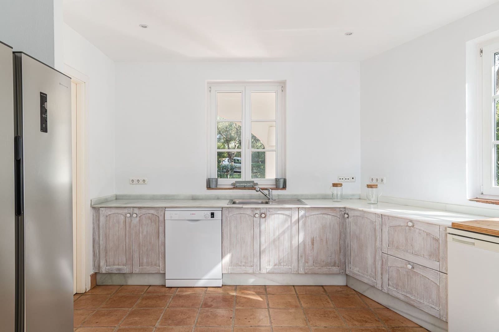 5 sypialnia Willa na sprzedaż w Benalup z basenem garażem - 875 000 € (Ref: 9400373)