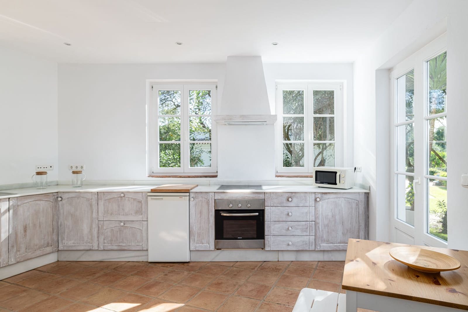 5 sypialnia Willa na sprzedaż w Benalup z basenem garażem - 875 000 € (Ref: 9400373)