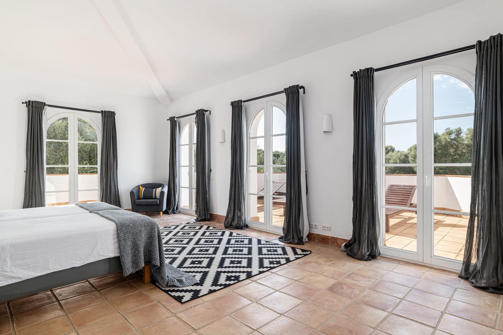 5 sypialnia Willa na sprzedaż w Benalup z basenem garażem - 875 000 € (Ref: 9400373)