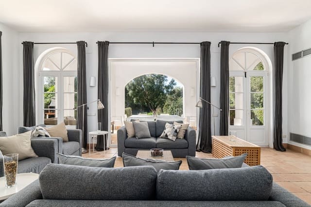 5 chambre Villa/Maison à vendre à Benalup avec piscine garage - 875 000 € (Ref: 9400373)