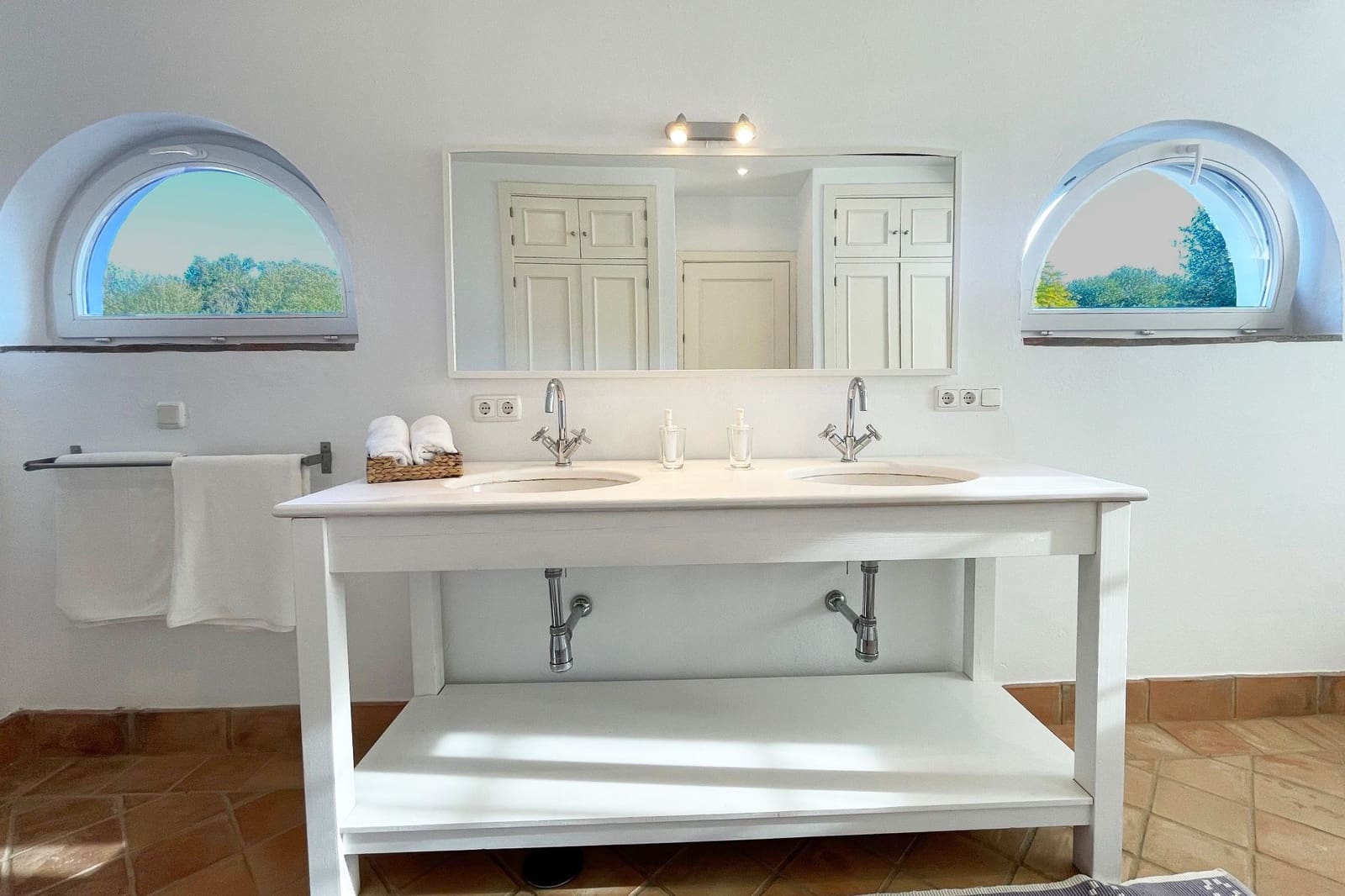 5 soveværelse Villa til salg i Benalup med swimmingpool garage - € 820.000 (Ref: 9698117)