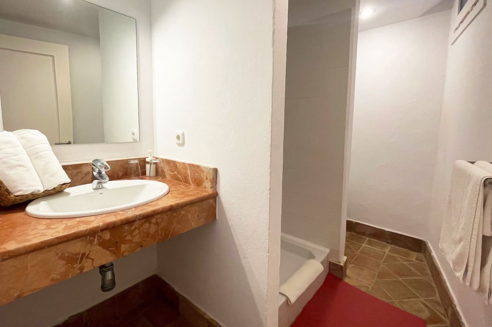 5 soveværelse Villa til salg i Benalup med swimmingpool garage - € 820.000 (Ref: 9698117)