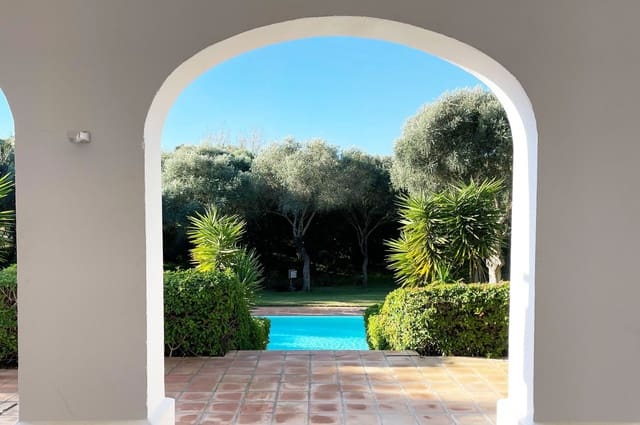 5 soveværelse Villa til salg i Benalup med swimmingpool garage - € 820.000 (Ref: 9698117)