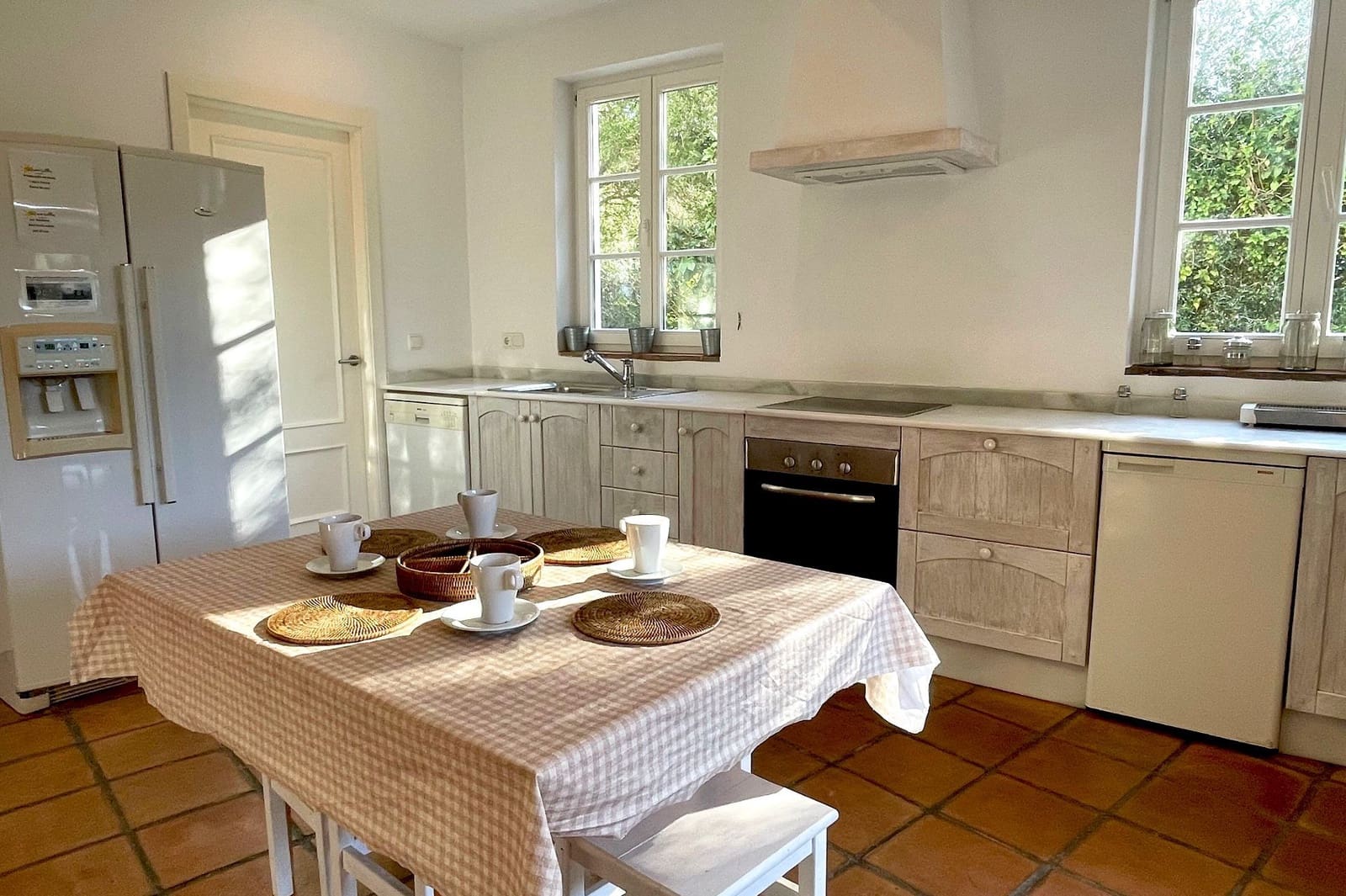 5 soveværelse Villa til salg i Benalup med swimmingpool garage - € 820.000 (Ref: 9698117)