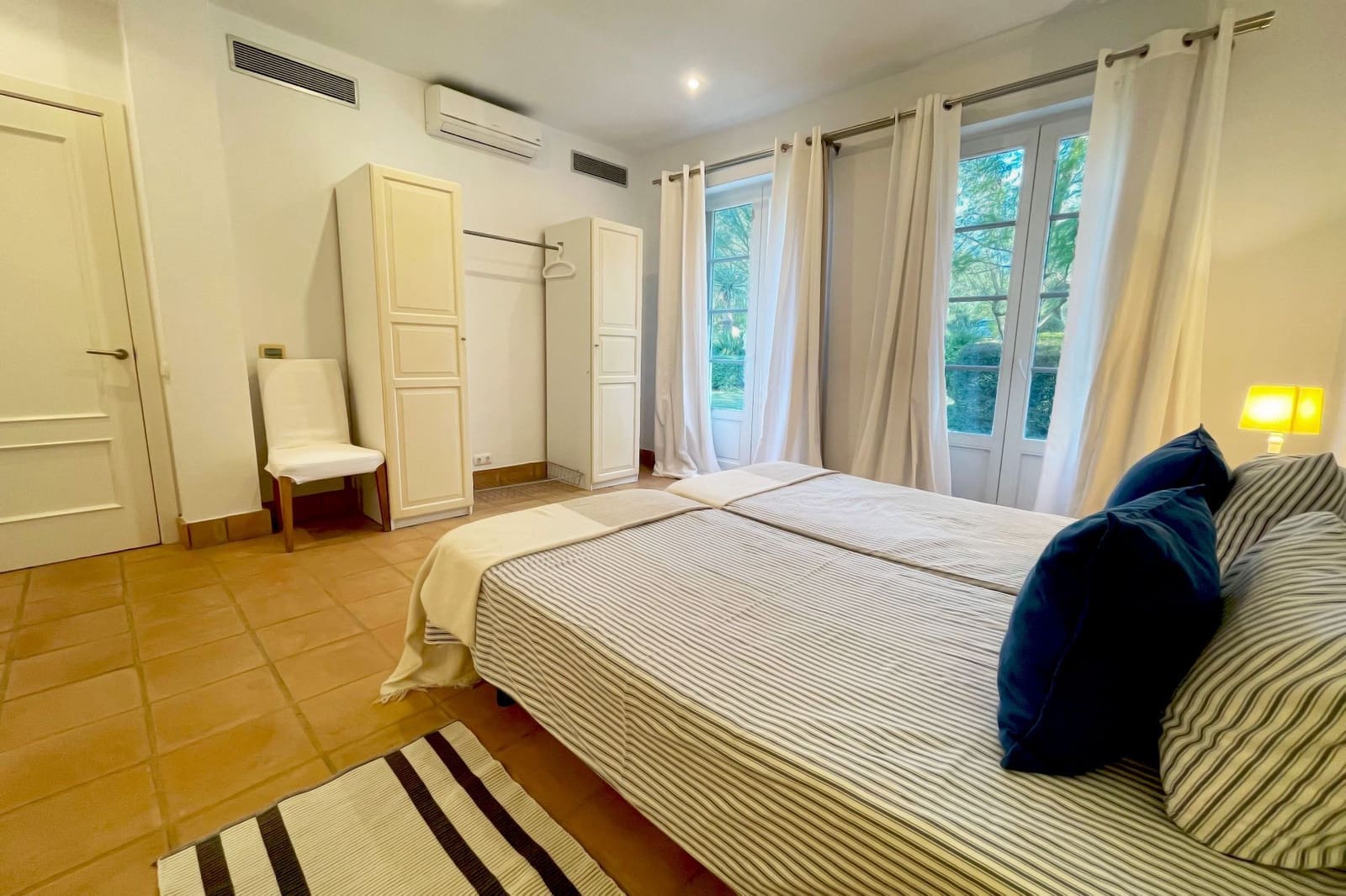 5 soveværelse Villa til salg i Benalup med swimmingpool garage - € 820.000 (Ref: 9698117)