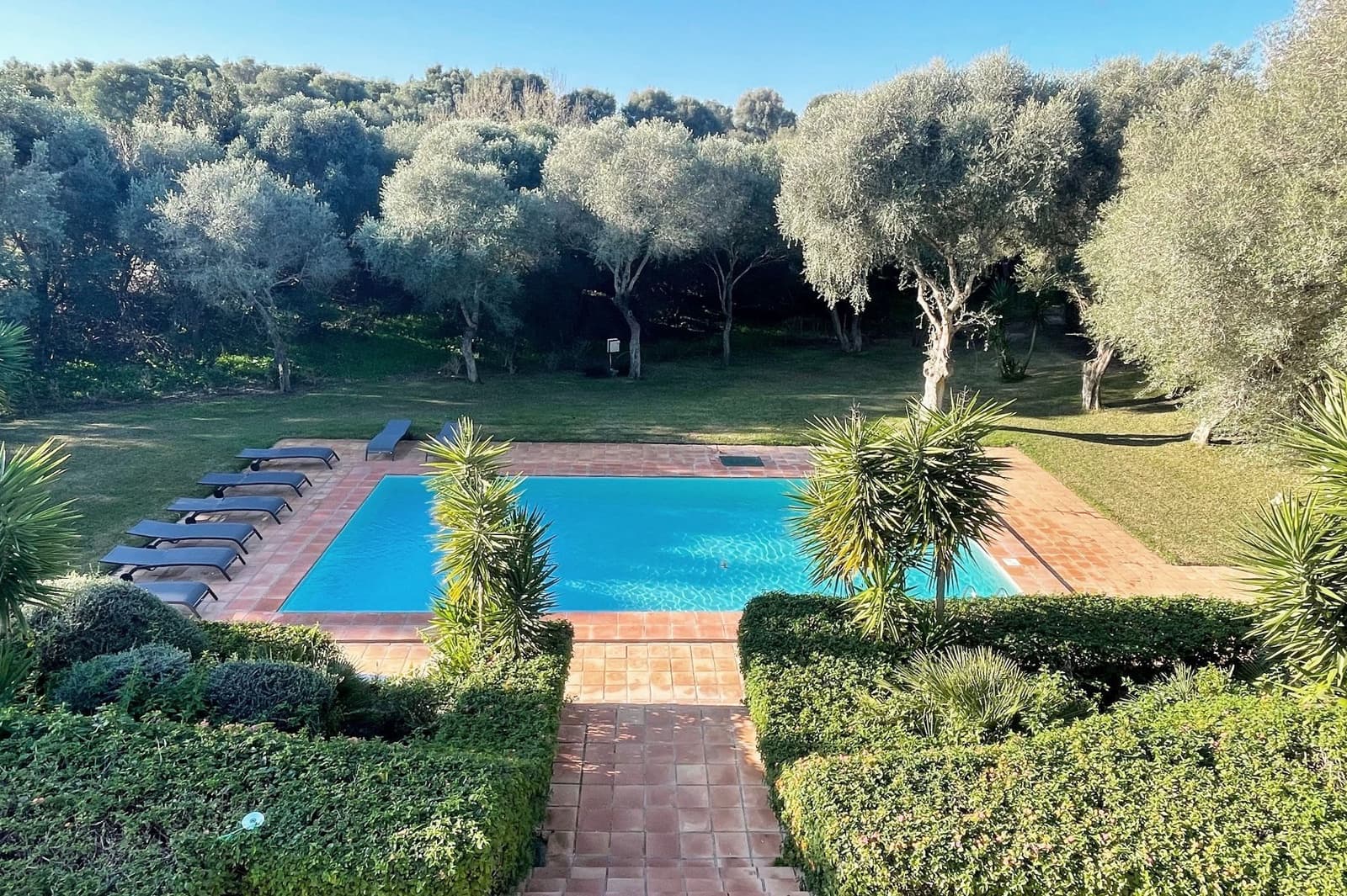 5 soveværelse Villa til salg i Benalup med swimmingpool garage - € 820.000 (Ref: 9698117)