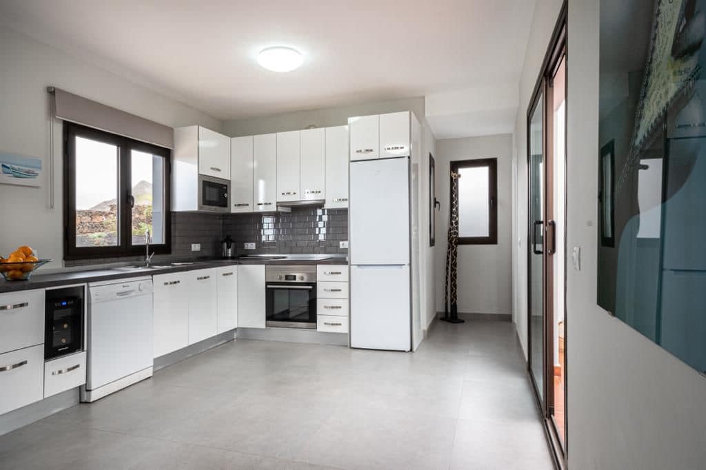 2 bedroom Villa for sale in Tindaya with pool - € 598,000 (Ref: 9816613)