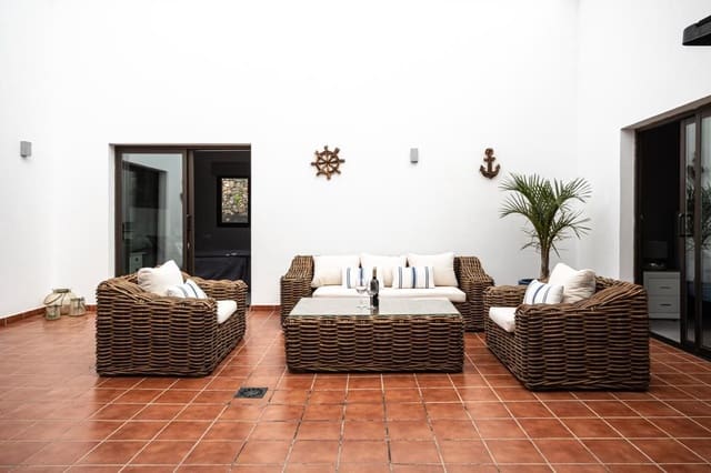 2 bedroom Villa for sale in Tindaya, La Oliva with pool - € 598,000 (Ref: 9816613)