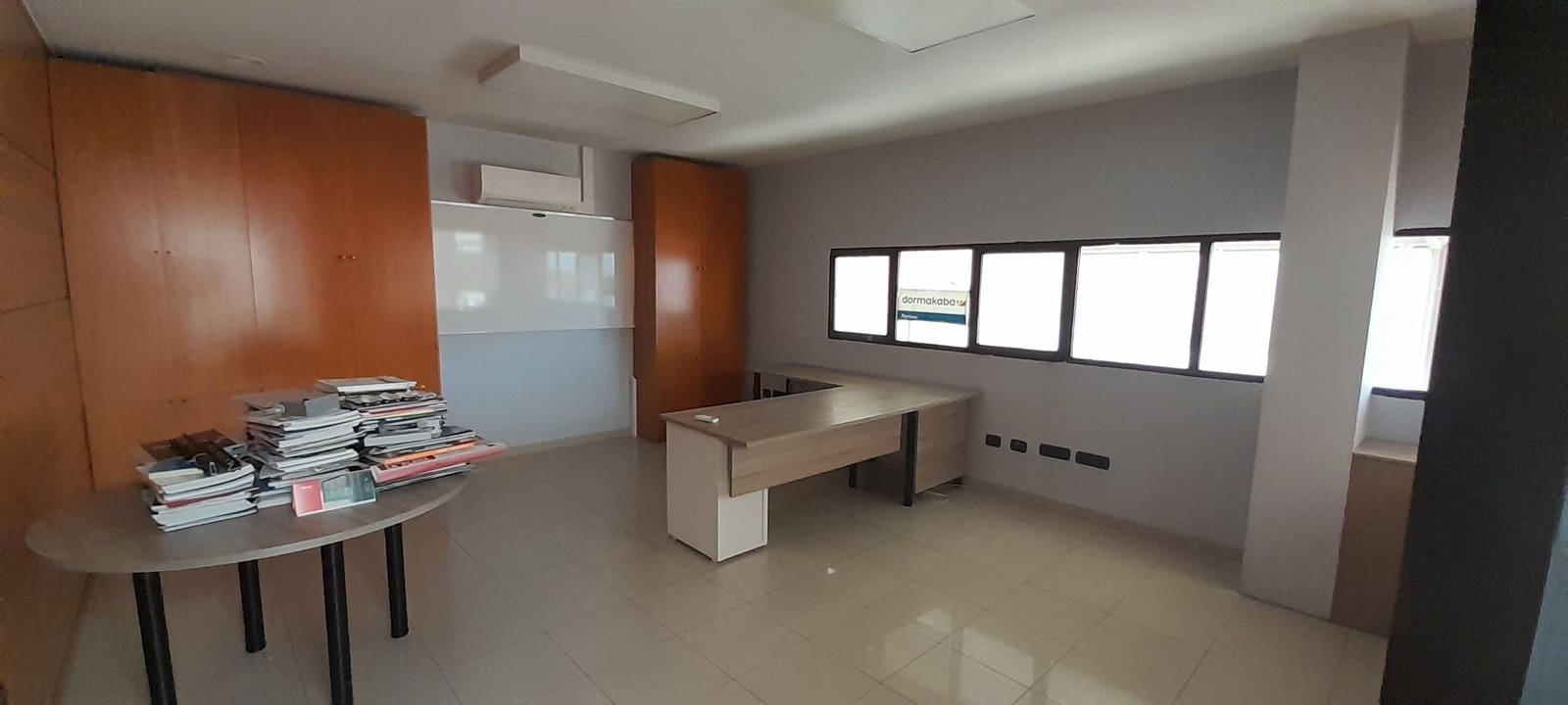 Commercial for sale in Castello de la Plana - € 580,000 (Ref: 9591776)