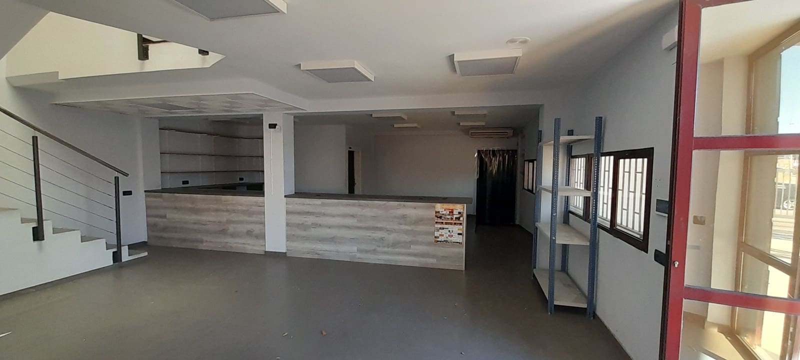 Commercial for sale in Castello de la Plana - € 580,000 (Ref: 9591776)