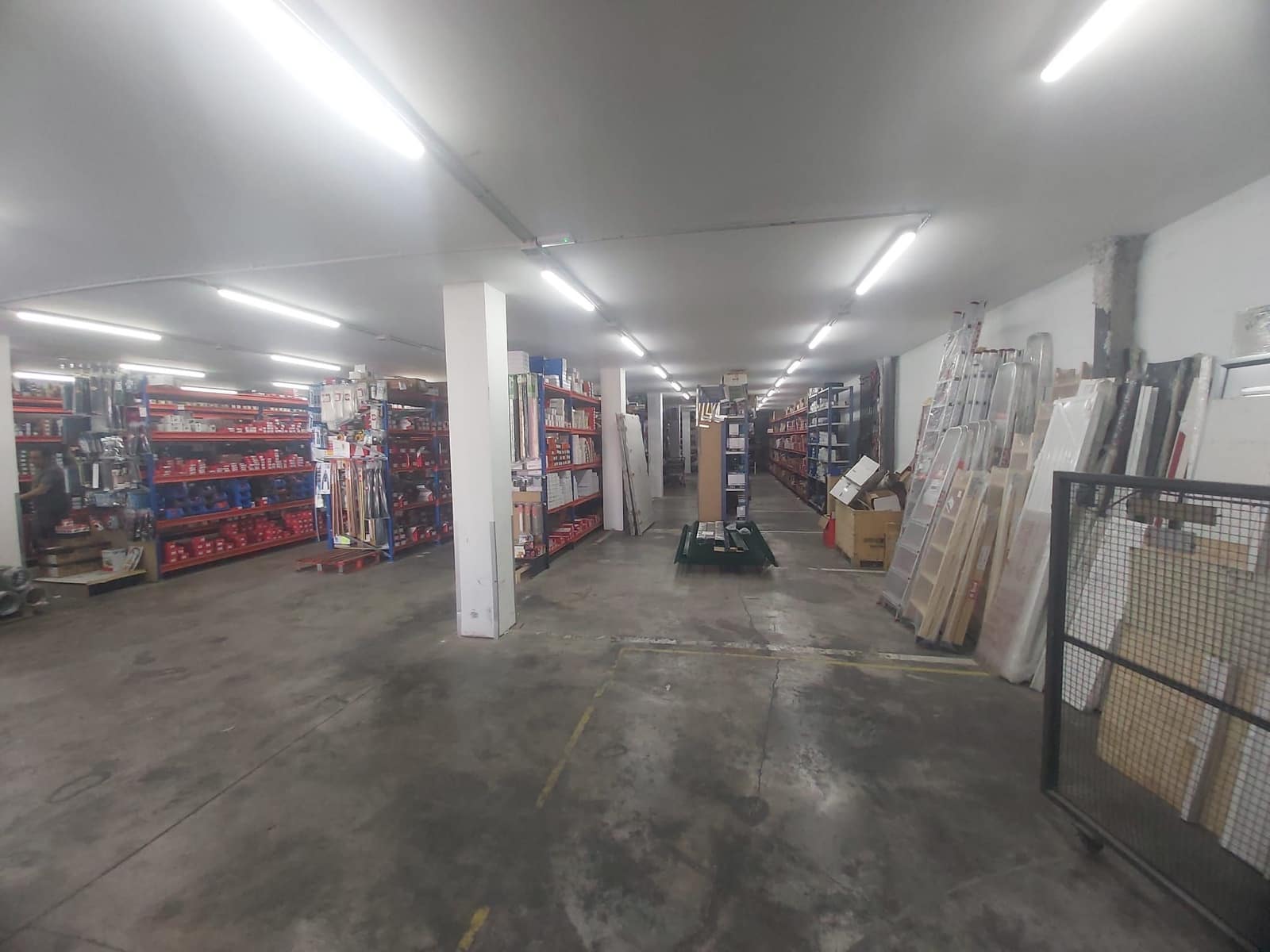 Commercial for sale in Castello de la Plana - € 580,000 (Ref: 9591776)