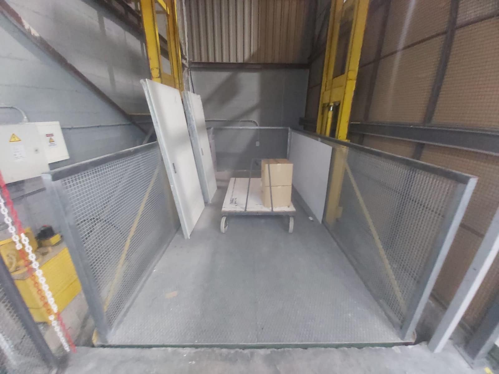 Commercial for sale in Castello de la Plana - € 580,000 (Ref: 9591776)