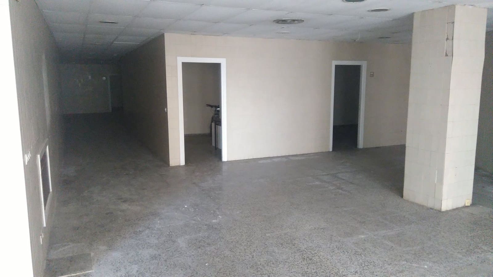 Commercial for sale in Castello de la Plana - € 138,000 (Ref: 9591777)