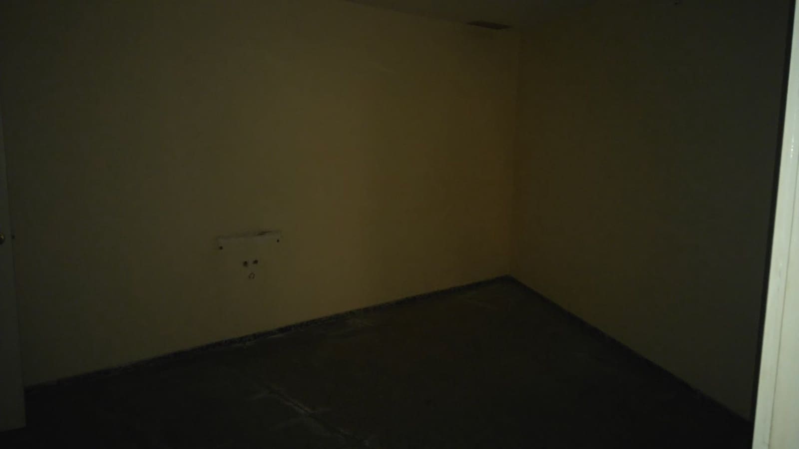 Commercial for sale in Castello de la Plana - € 138,000 (Ref: 9591777)