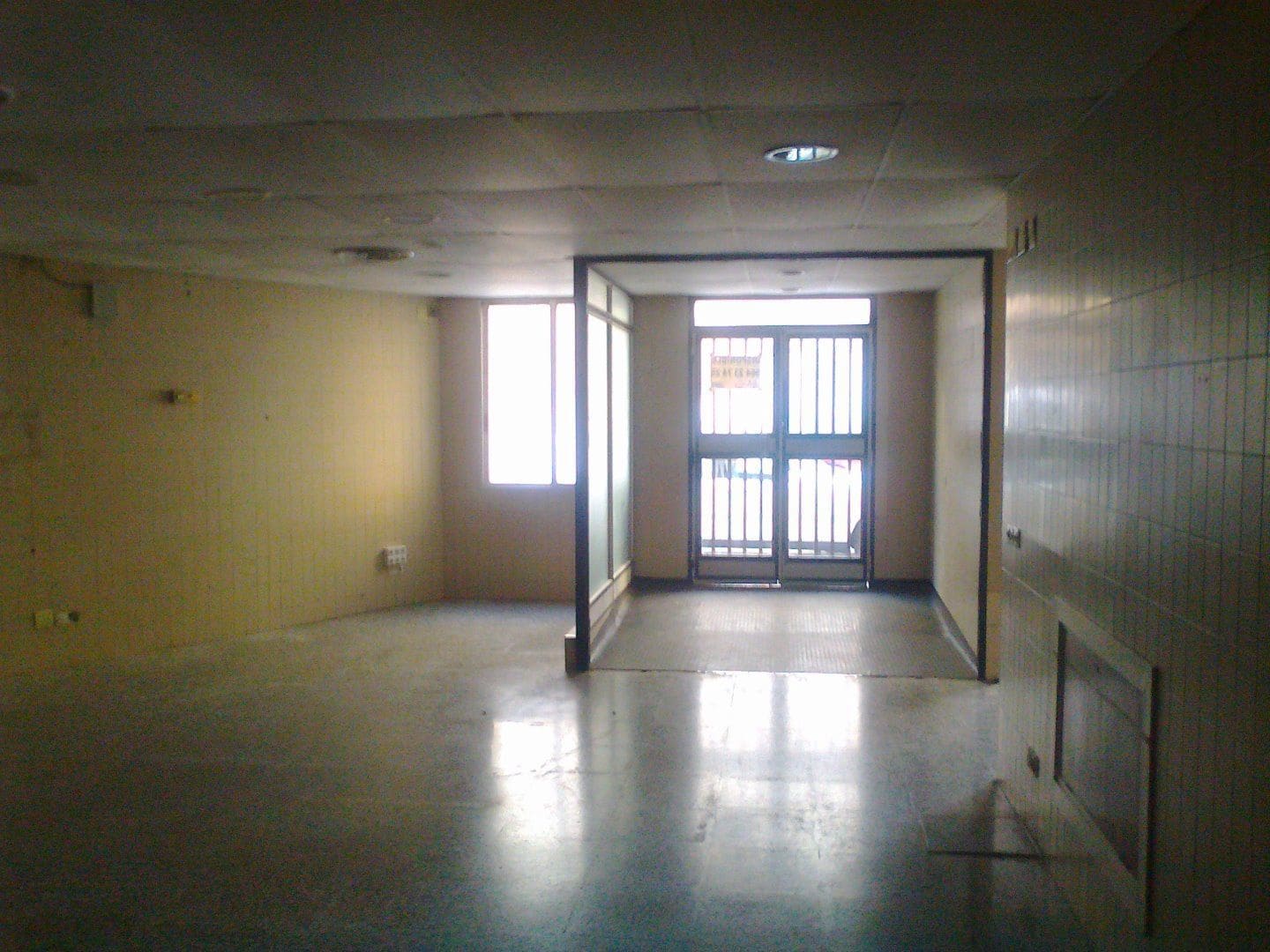 Commercial for sale in Castello de la Plana - € 138,000 (Ref: 9591777)