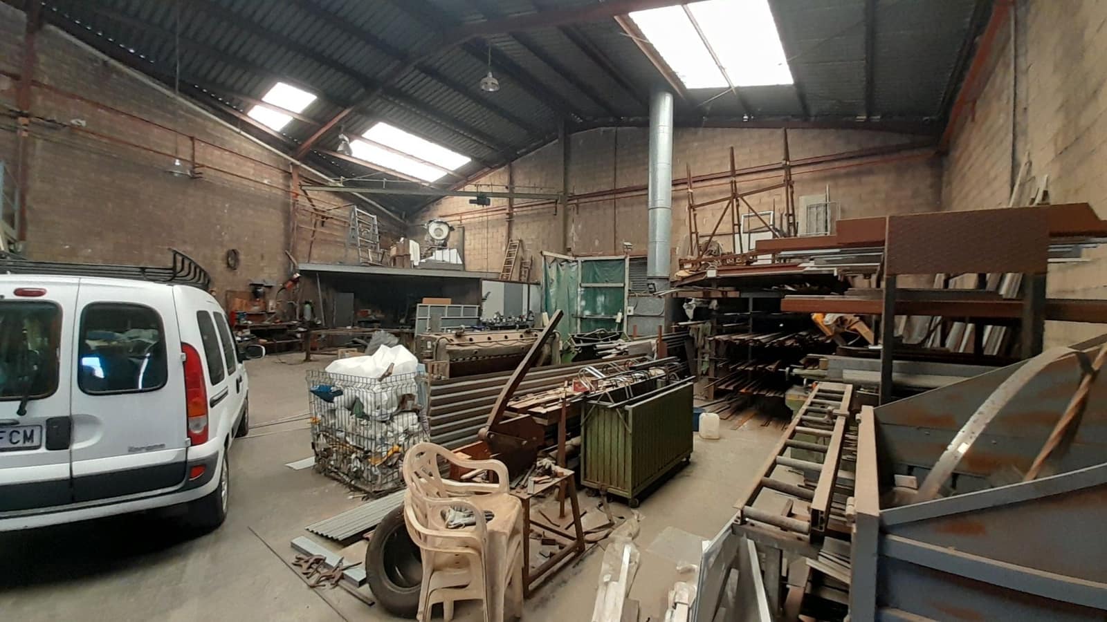 Commercial for sale in L'Alcora - € 190,000 (Ref: 9591778)