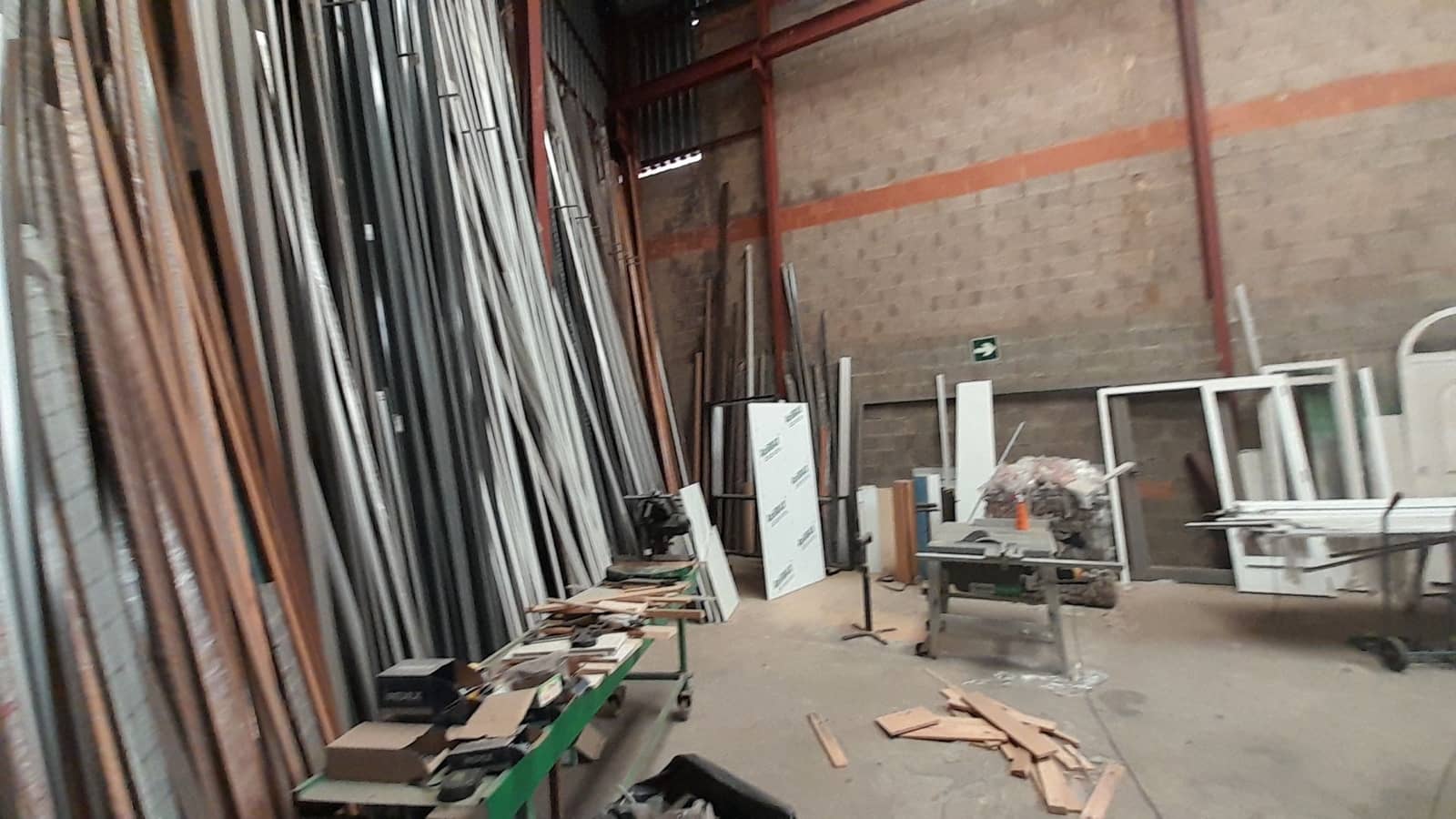 Commercial for sale in L'Alcora - € 190,000 (Ref: 9591778)