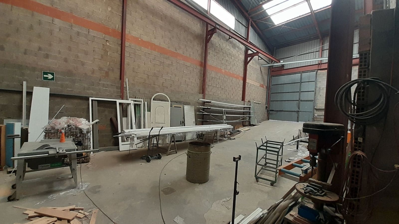 Commercial for sale in L'Alcora - € 190,000 (Ref: 9591778)