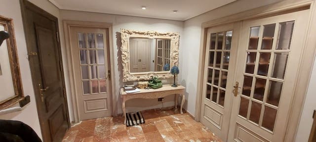 4 slaapkamer Flat te koop in Centro, Castelló de la Plana met garage - € 369.000 (Ref: 9591780)