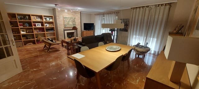 4 slaapkamer Flat te koop in Centro, Castelló de la Plana met garage - € 369.000 (Ref: 9591780)