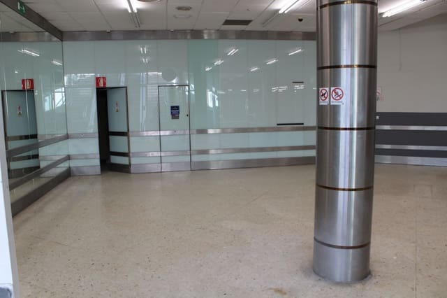 Komercyjne na sprzedaż w Benicàssim - 1 200 000 € (Ref: 9591782)