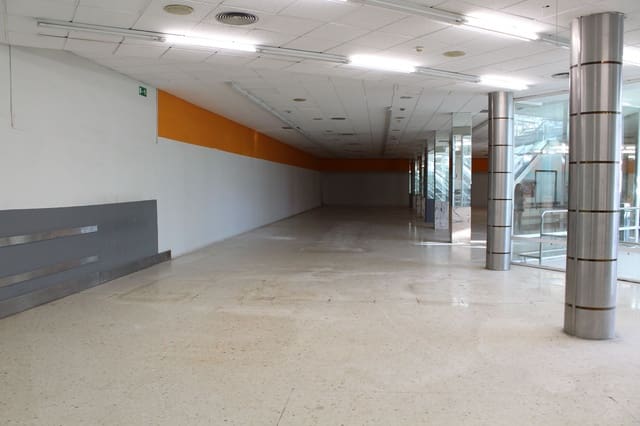 Komercyjne na sprzedaż w Benicàssim - 1 200 000 € (Ref: 9591782)