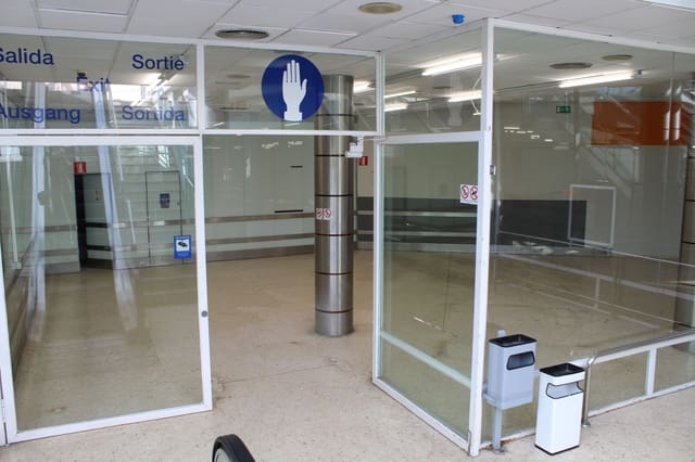 Komercyjne na sprzedaż w Benicàssim - 1 200 000 € (Ref: 9591782)