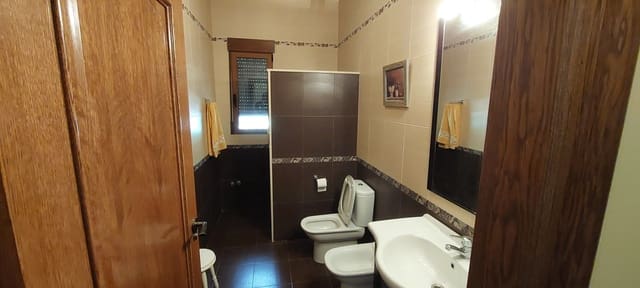 4 bedroom Finca/Country House for sale in Les Useres with garage - € 320,000 (Ref: 9591783)