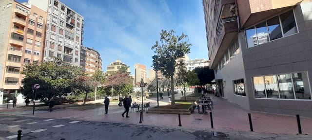 Kaupallinen vuokrattavana paikassa Centro, Castelló de la Plana - 800 € (Ref: 9591784)