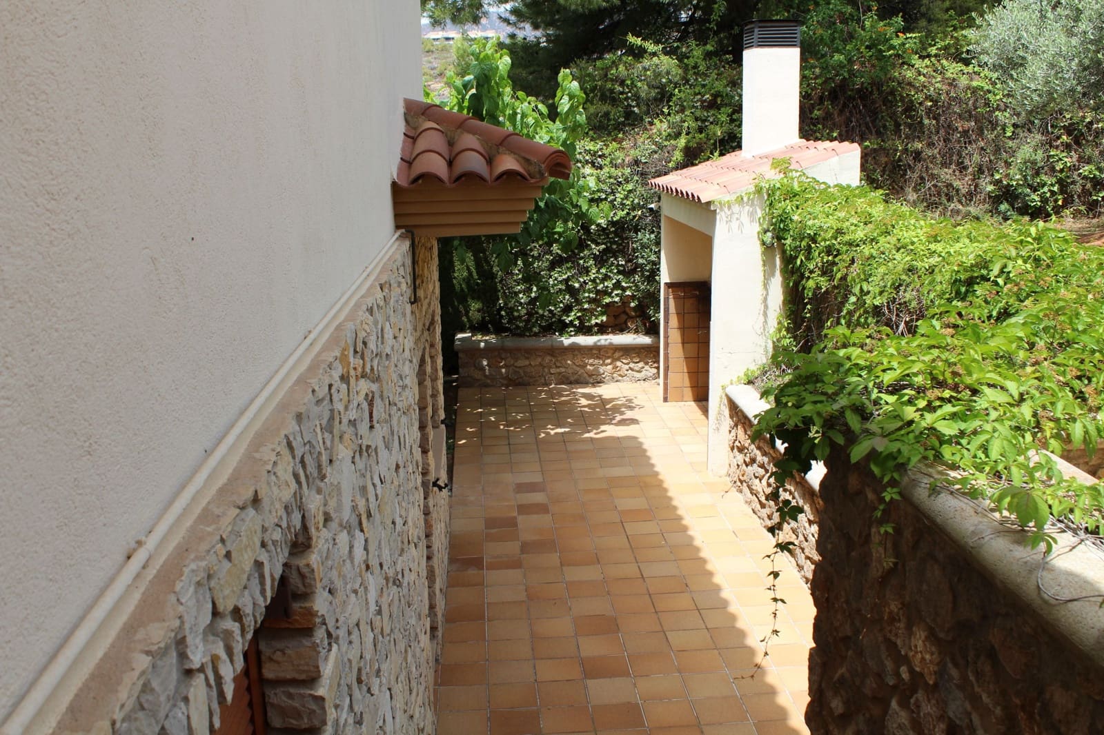 6 bedroom Villa for sale in Oropesa  with pool garage - € 2,500,000 (Ref: 9591786)