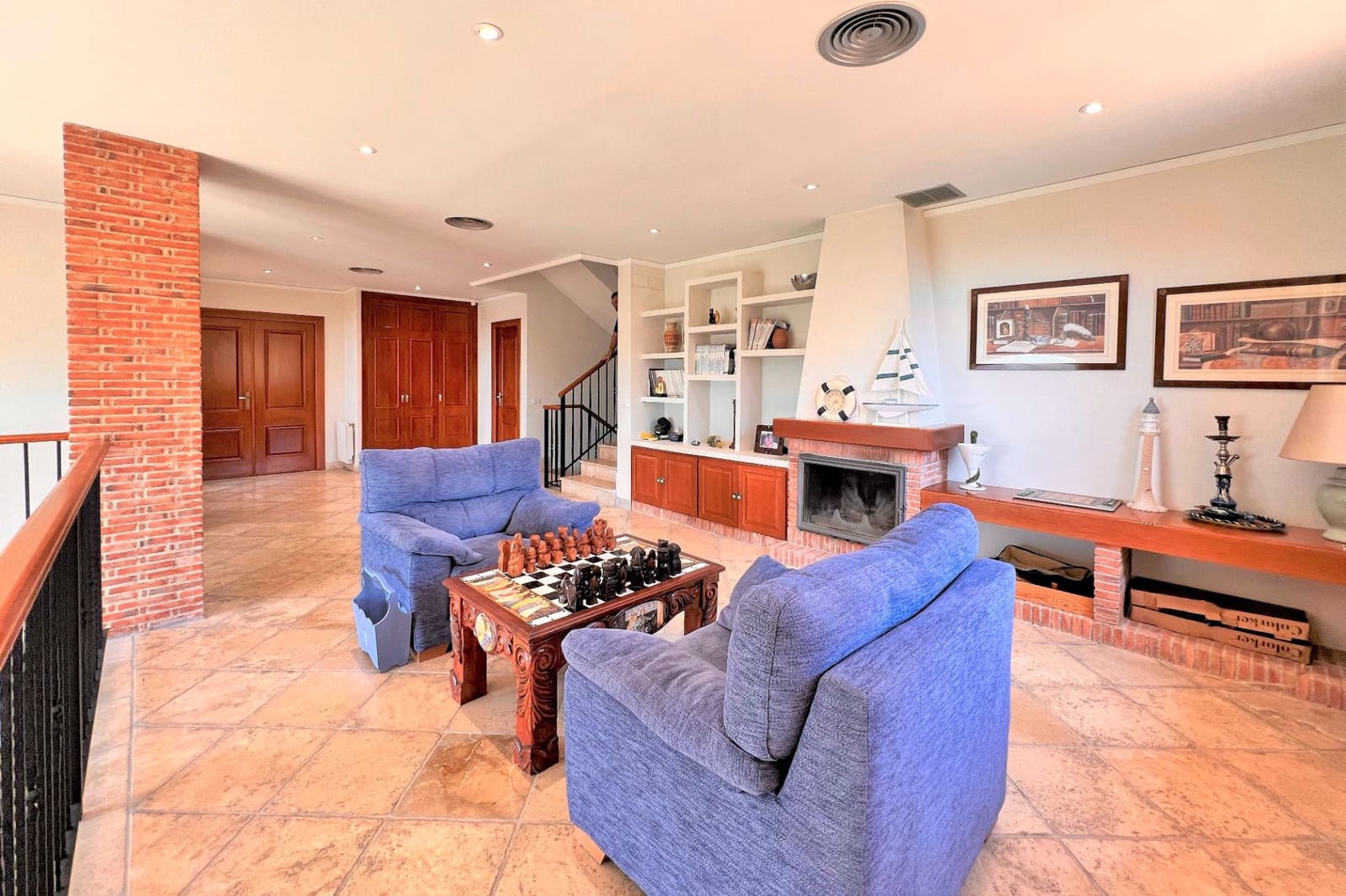 6 bedroom Villa for sale in Oropesa  with pool garage - € 2,500,000 (Ref: 9591786)