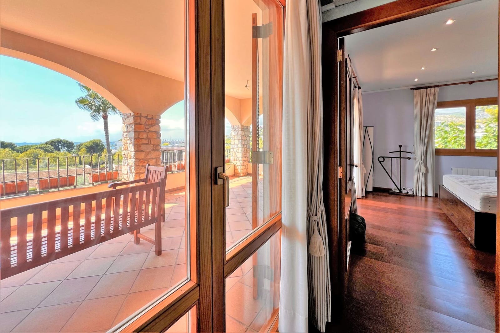 6 bedroom Villa for sale in Oropesa  with pool garage - € 2,500,000 (Ref: 9591786)