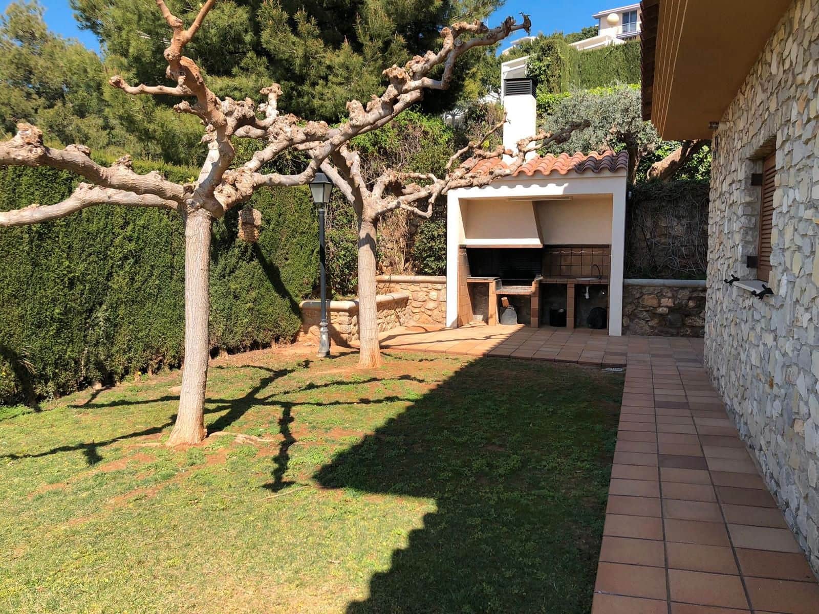 6 bedroom Villa for sale in Oropesa  with pool garage - € 2,500,000 (Ref: 9591786)