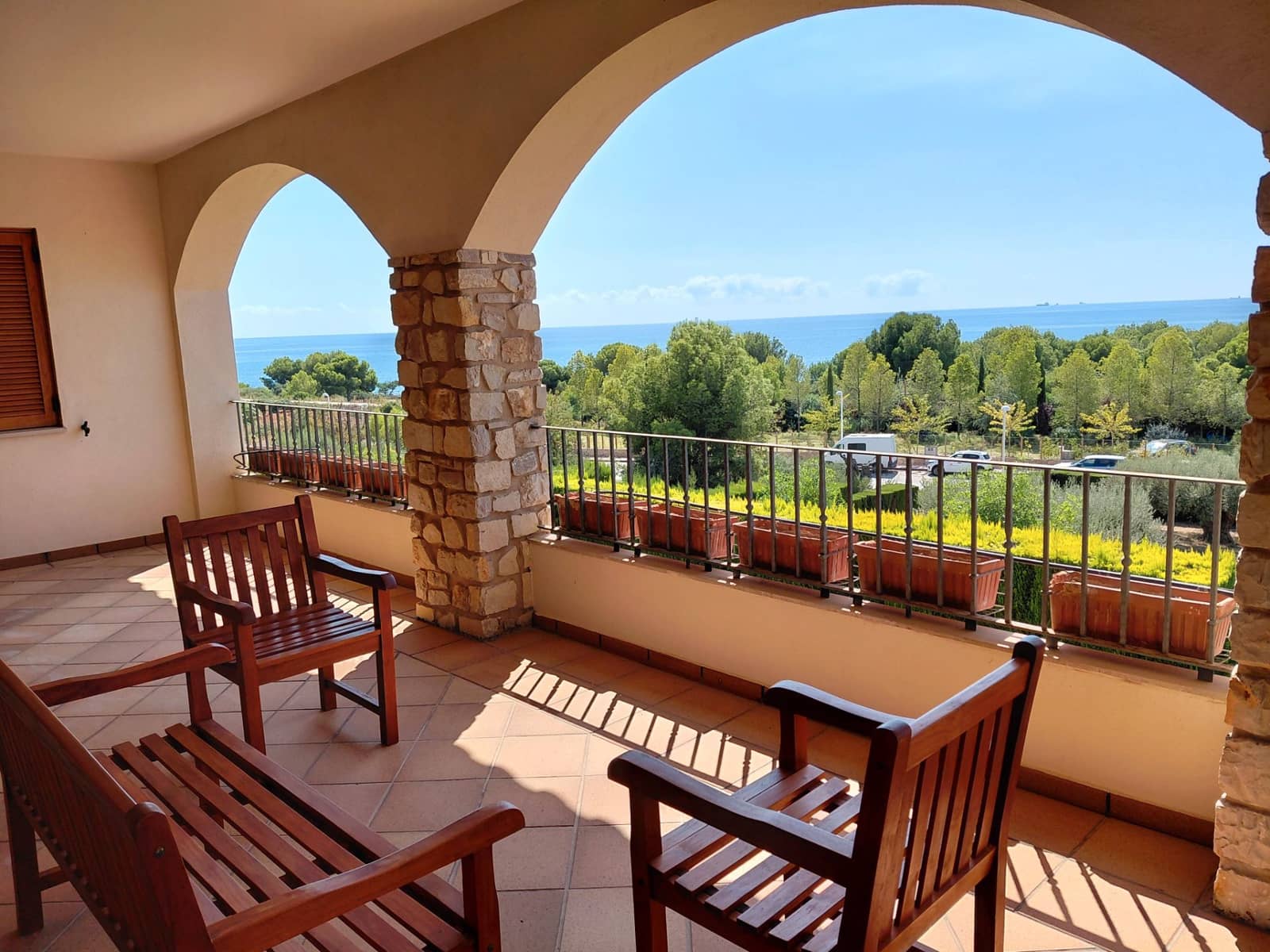 6 bedroom Villa for sale in Oropesa  with pool garage - € 2,500,000 (Ref: 9591786)